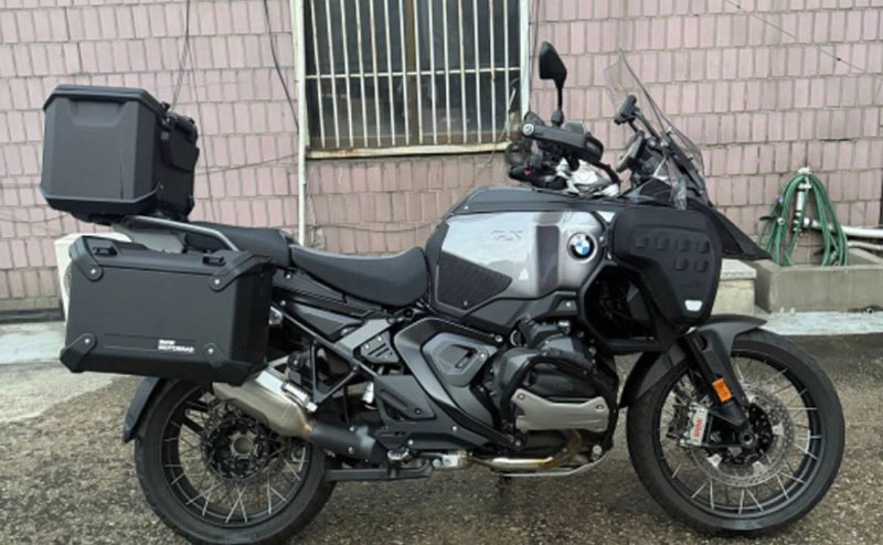 BMW R 1300 GS Adventure из Южной Кореи — фото 1 из 4