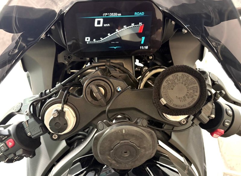 BMW S 1000 RR Race Package из Южной Кореи — фото 2 из 4