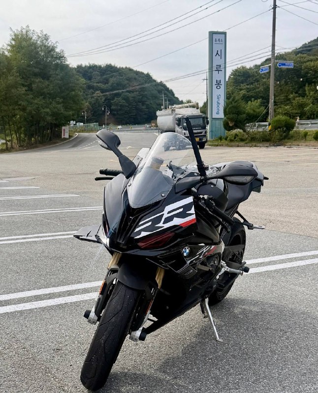BMW S 1000 RR Race Package из Южной Кореи — фото 4 из 4
