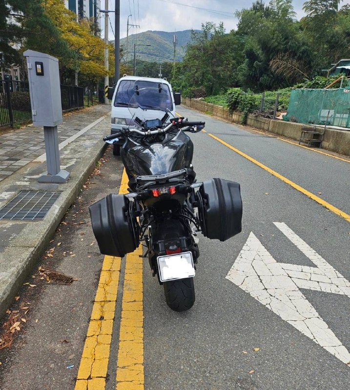 Yamaha Niken GT из Южной Кореи — фото 2 из 4