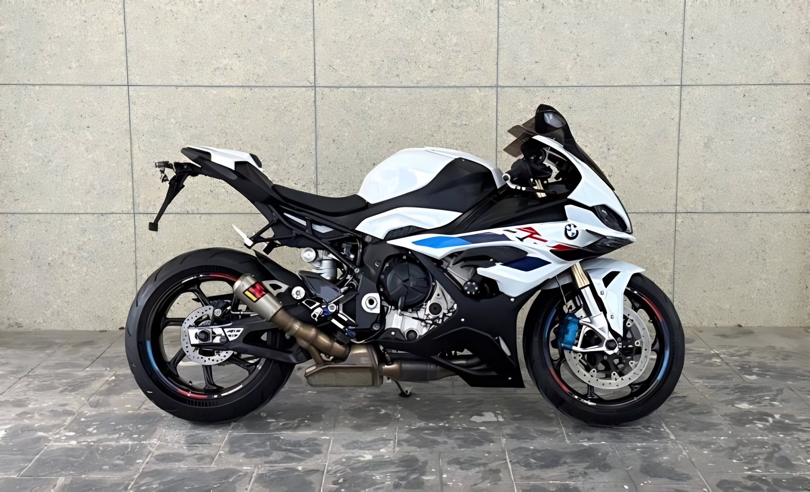 BMW S 1000 RR M Package из Южной Кореи — фото 1 из 4