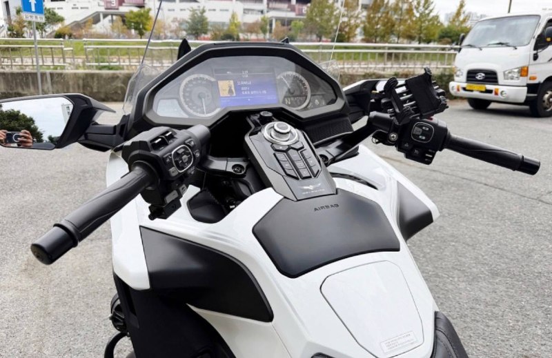 Honda Gold Wing Tour DCT Airbag из Южной Кореи — фото 3 из 4