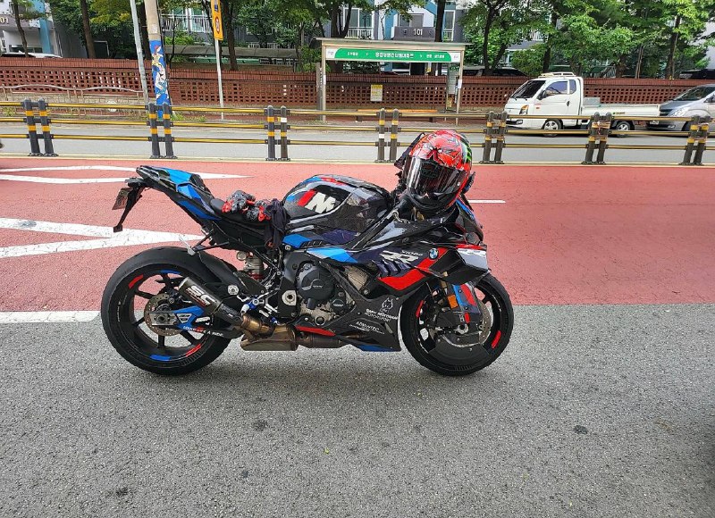 BMW S 1000 RR из Южной Кореи — фото 1 из 4
