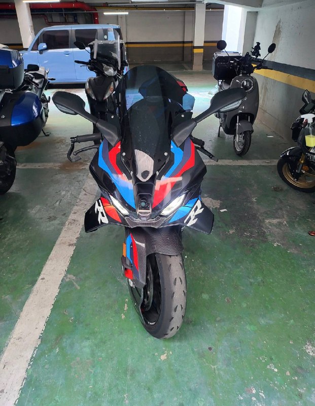 BMW S 1000 RR из Южной Кореи — фото 2 из 4