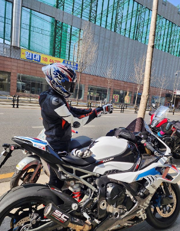 BMW S 1000 RR из Южной Кореи — фото 1 из 4