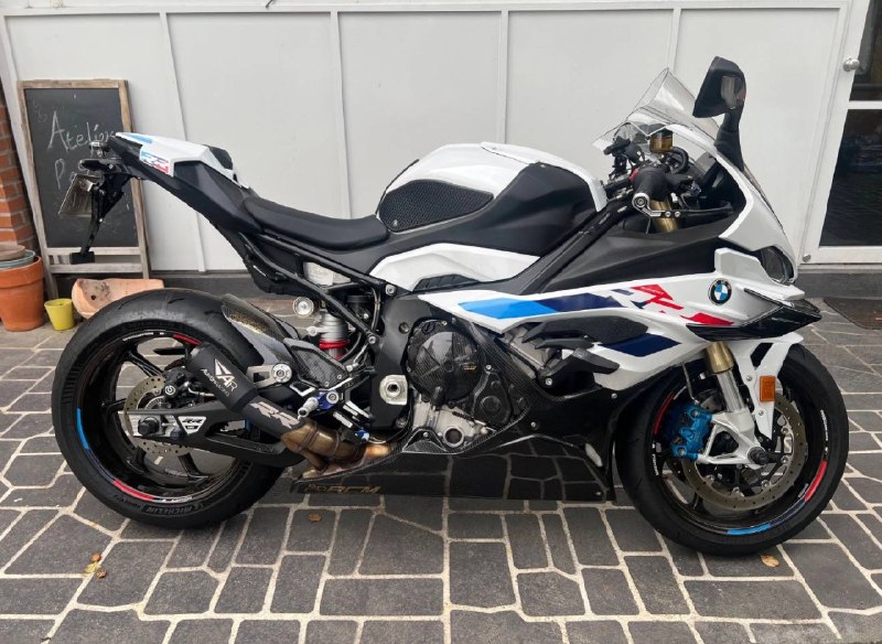 BMW S 1000 RR M Package из Южной Кореи — фото 1 из 4
