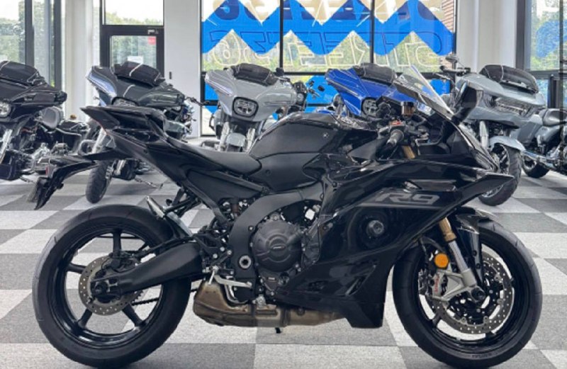 Yamaha YZF-R9 из Южной Кореи — фото 1 из 4
