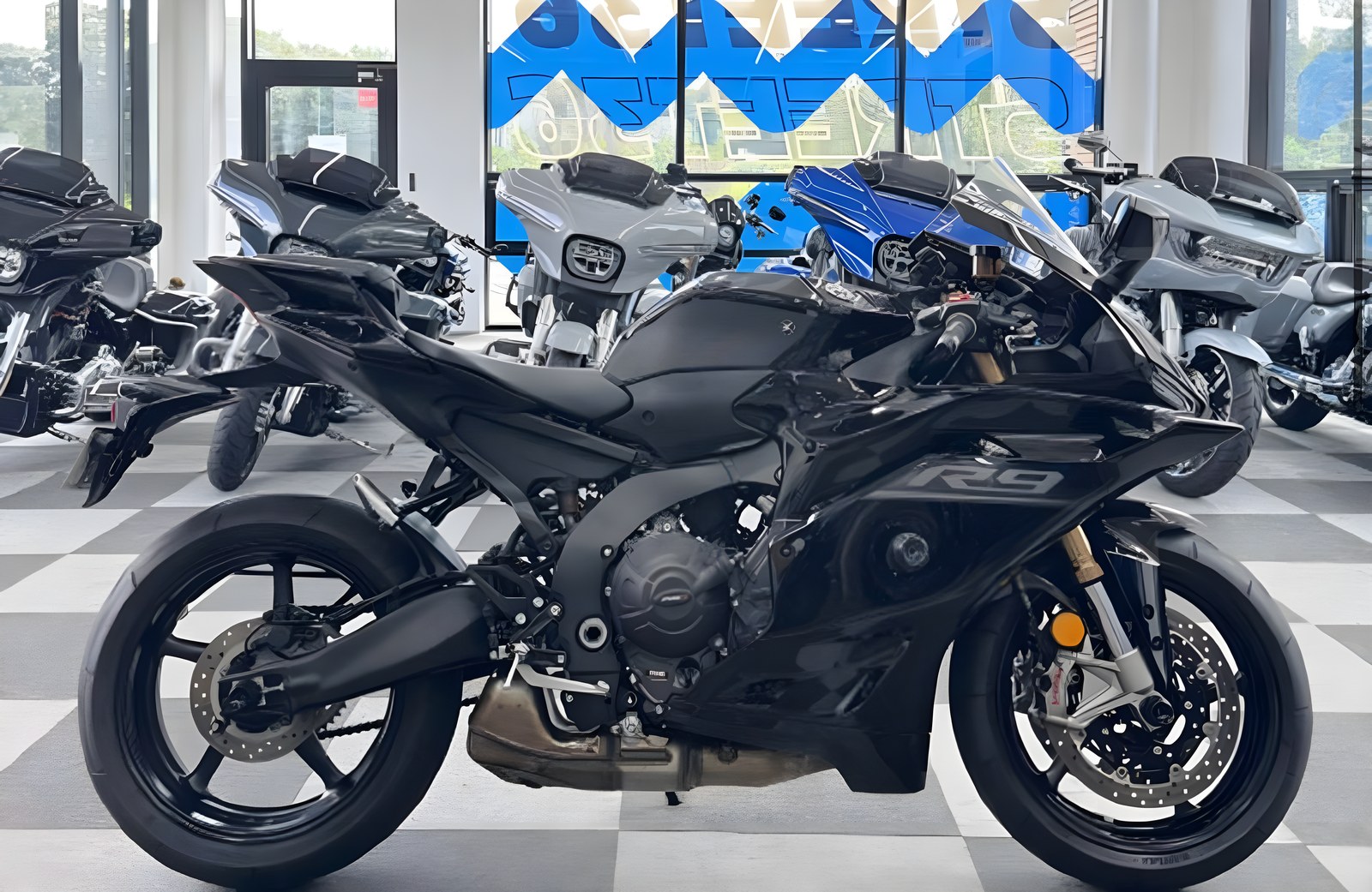 Yamaha YZF-R9 из Южной Кореи — фото 1 из 4