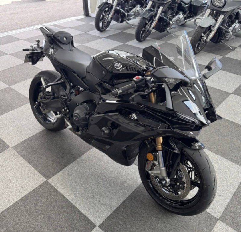 Yamaha YZF-R9 из Южной Кореи — фото 3 из 4