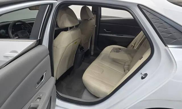 Hyundai Avante (Elantra) CN7 1.6 Inspiration из Южной Кореи — фото 8 из 10