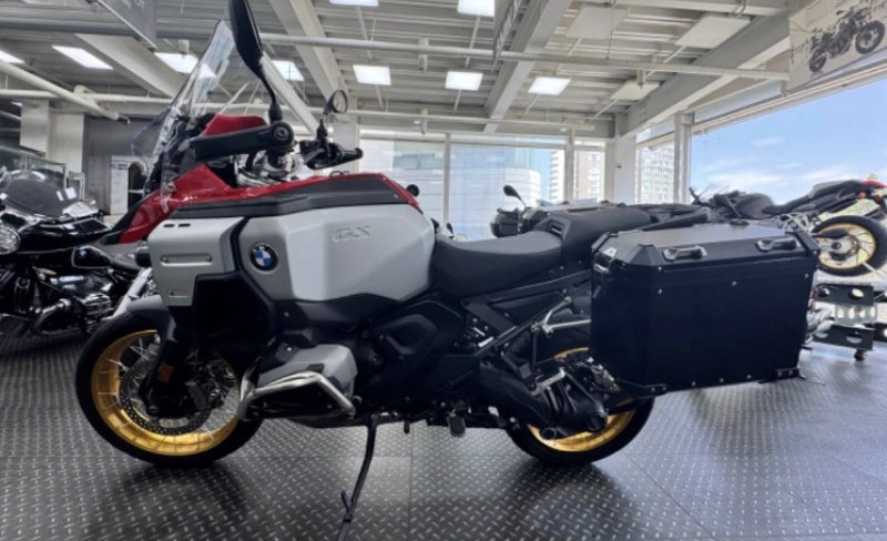 BMW R 1300 GS Adventure из Южной Кореи — фото 3 из 4