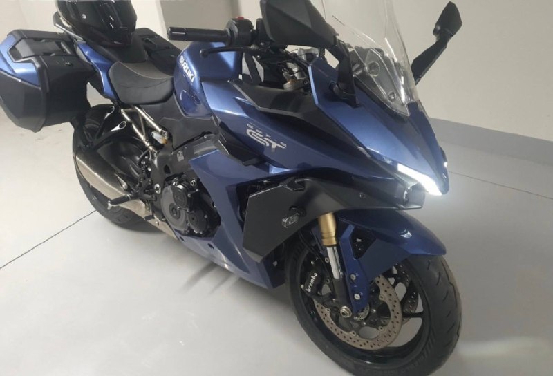Suzuki GSX-S1000GT из Южной Кореи — фото 1 из 4
