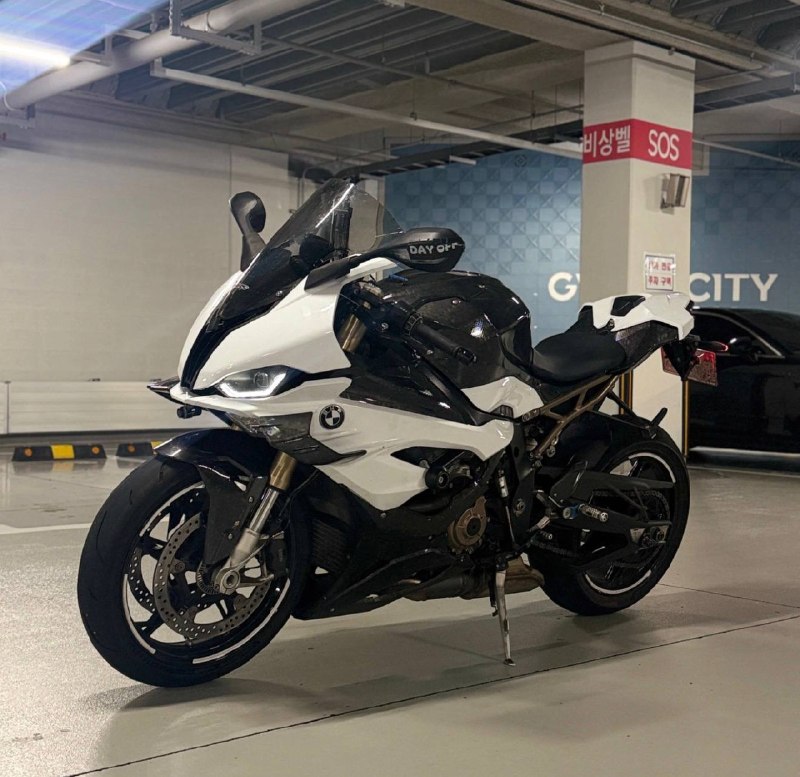 BMW S 1000 RR из Южной Кореи — фото 2 из 4
