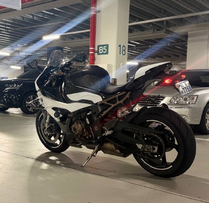 BMW S 1000 RR из Южной Кореи — фото 3 из 4