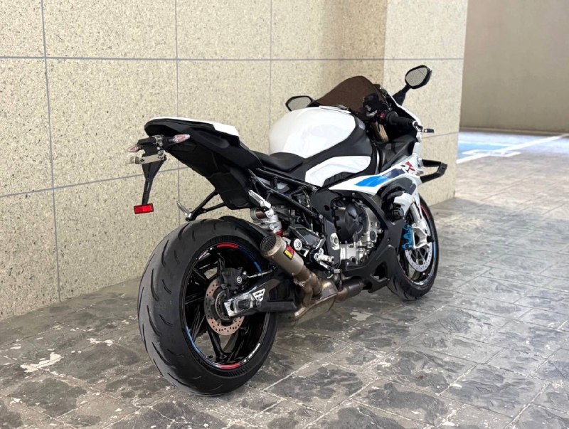 BMW S 1000 RR M Package из Южной Кореи — фото 3 из 4