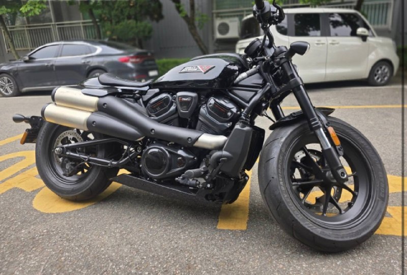 Harley-Davidson Sportster S из Южной Кореи — фото 1 из 4