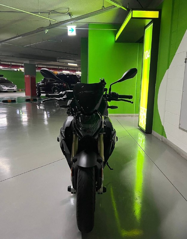 BMW S 1000 R из Южной Кореи — фото 2 из 4
