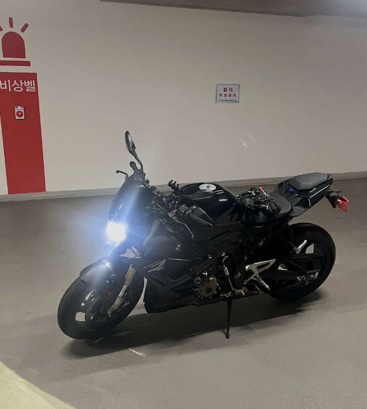 BMW S 1000 R из Южной Кореи — фото 3 из 4