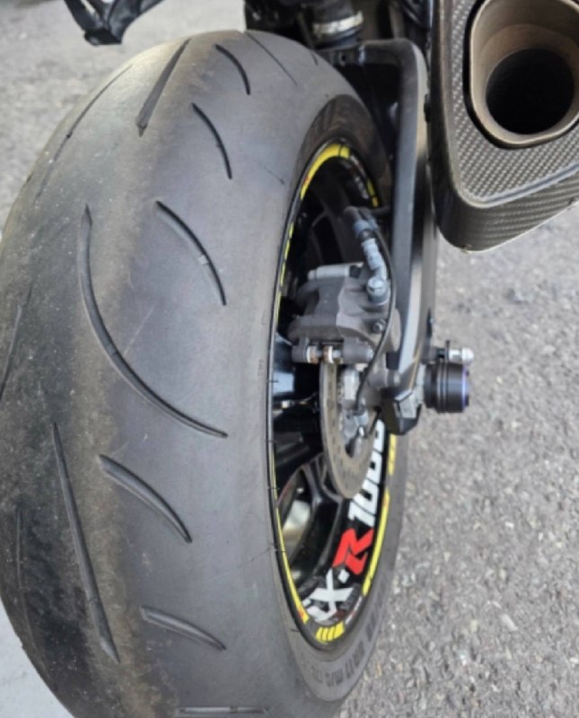 Suzuki GSX-R1000 из Южной Кореи — фото 4 из 4
