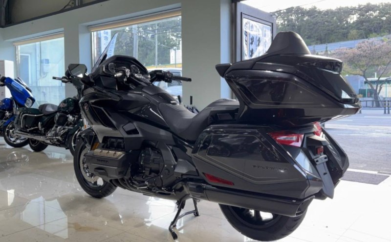 Honda Gold Wing 1800 из Южной Кореи — фото 2 из 4