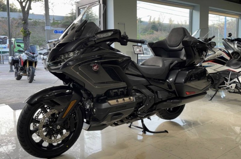 Honda Gold Wing 1800 из Южной Кореи — фото 3 из 4