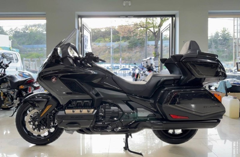 Honda Gold Wing 1800 из Южной Кореи — фото 4 из 4