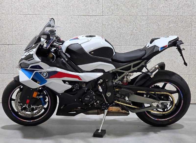BMW S 1000 RR M Package из Южной Кореи — фото 1 из 4