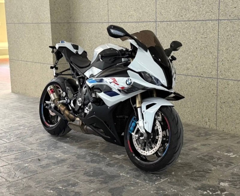 BMW S 1000 RR M Package из Южной Кореи — фото 1 из 4