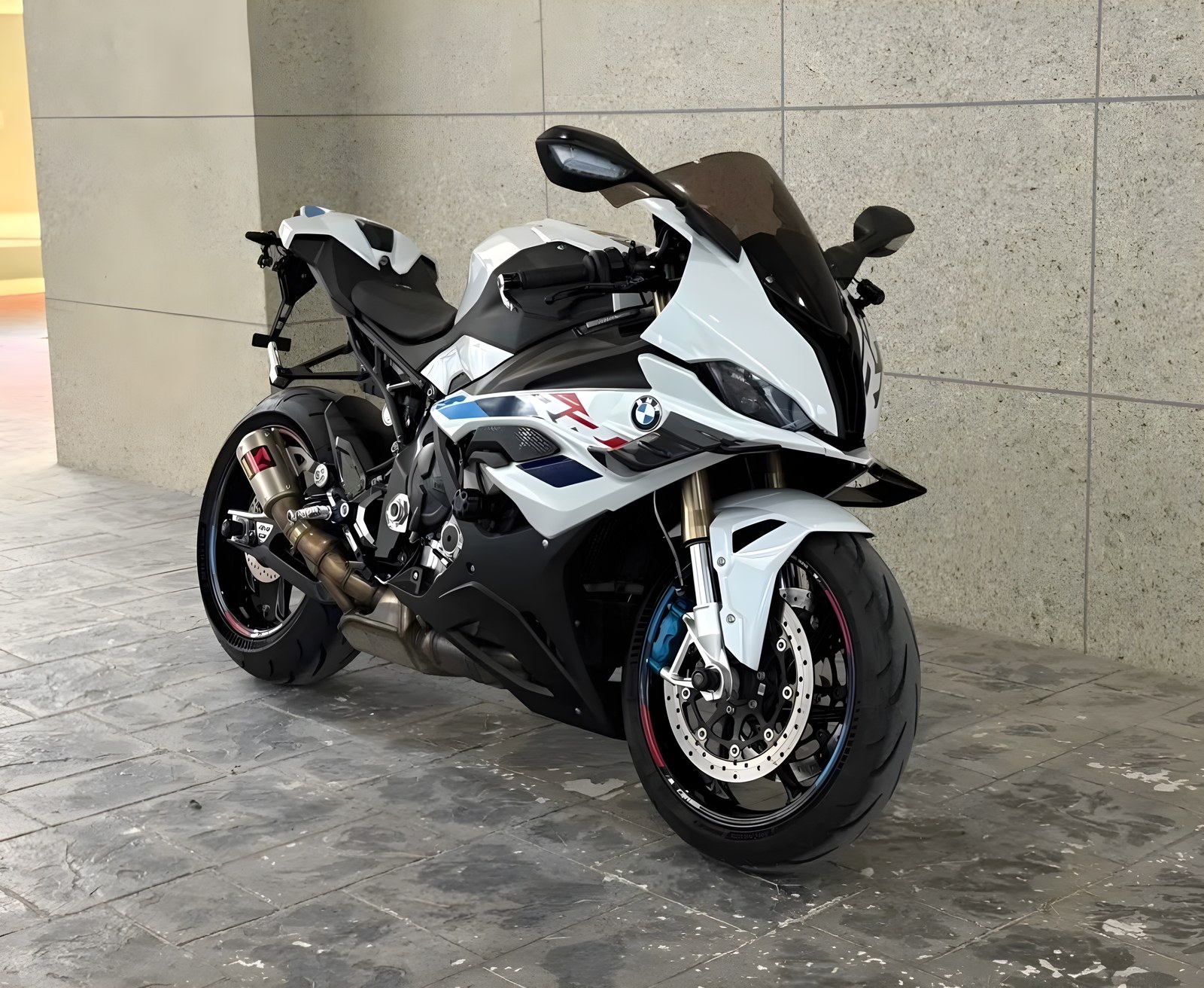 BMW S 1000 RR M Package из Южной Кореи — фото 1 из 4