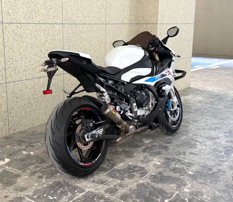 BMW S 1000 RR M Package из Южной Кореи — фото 4 из 4