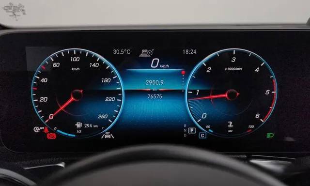 Mercedes-Benz GLB 200 d из Южной Кореи — фото 4 из 10