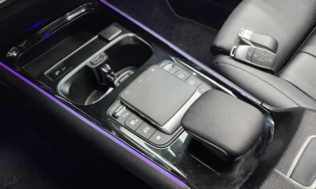 Mercedes-Benz GLB 200 d из Южной Кореи — фото 5 из 10