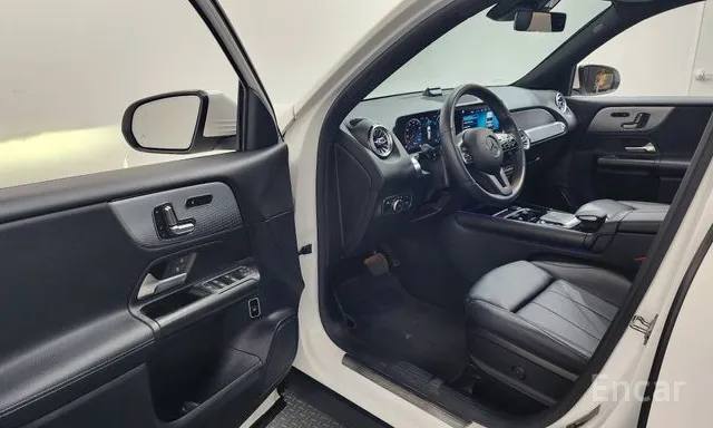 Mercedes-Benz GLB 200 d из Южной Кореи — фото 6 из 10