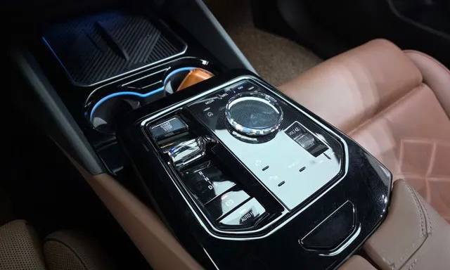 BMW 530i xDrive M Sport (G60) из Южной Кореи — фото 5 из 10