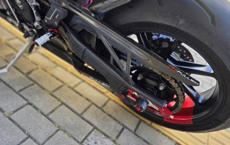 BMW S 1000 RR из Южной Кореи — фото 2 из 4
