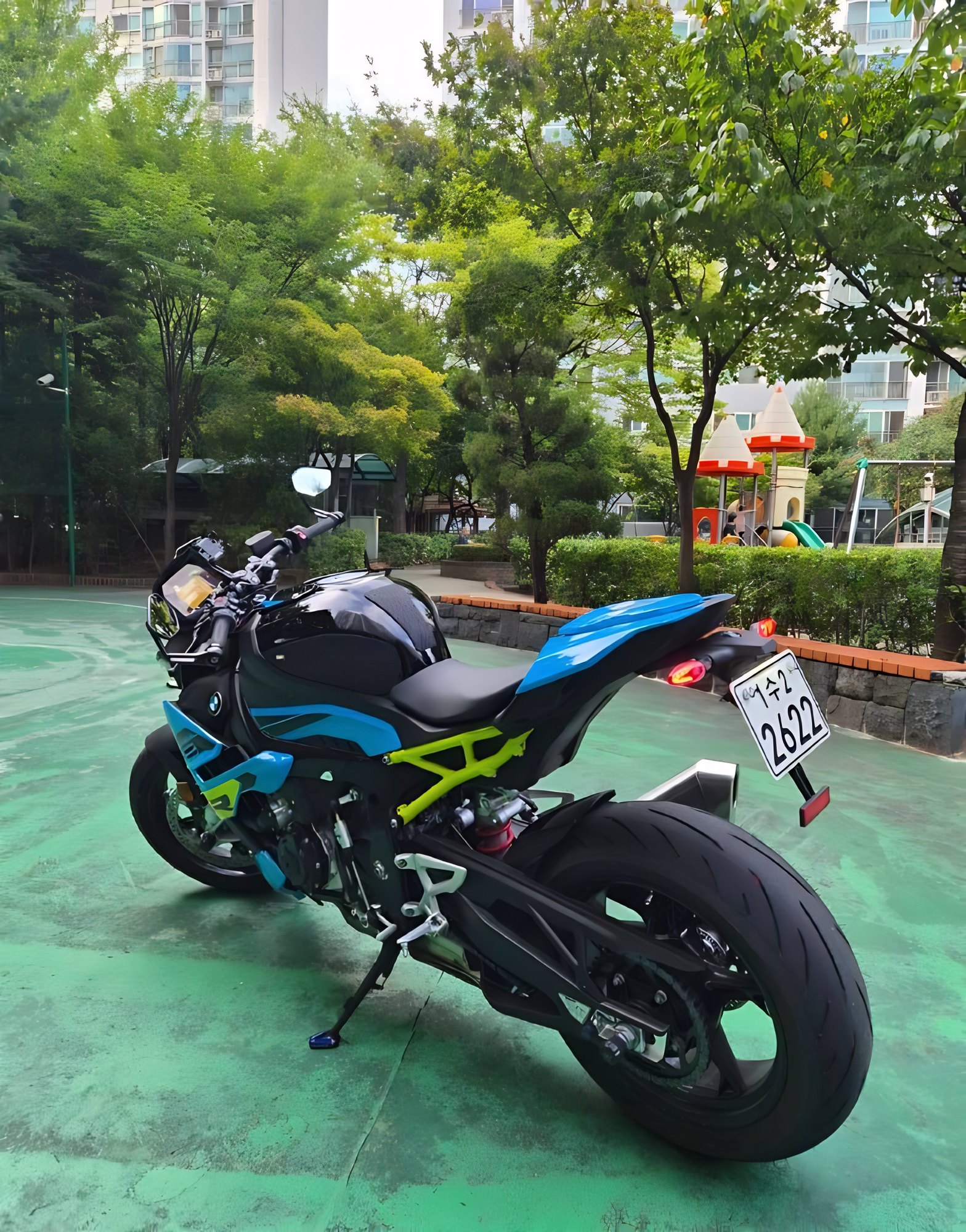 BMW S 1000 R из Южной Кореи — фото 3 из 4