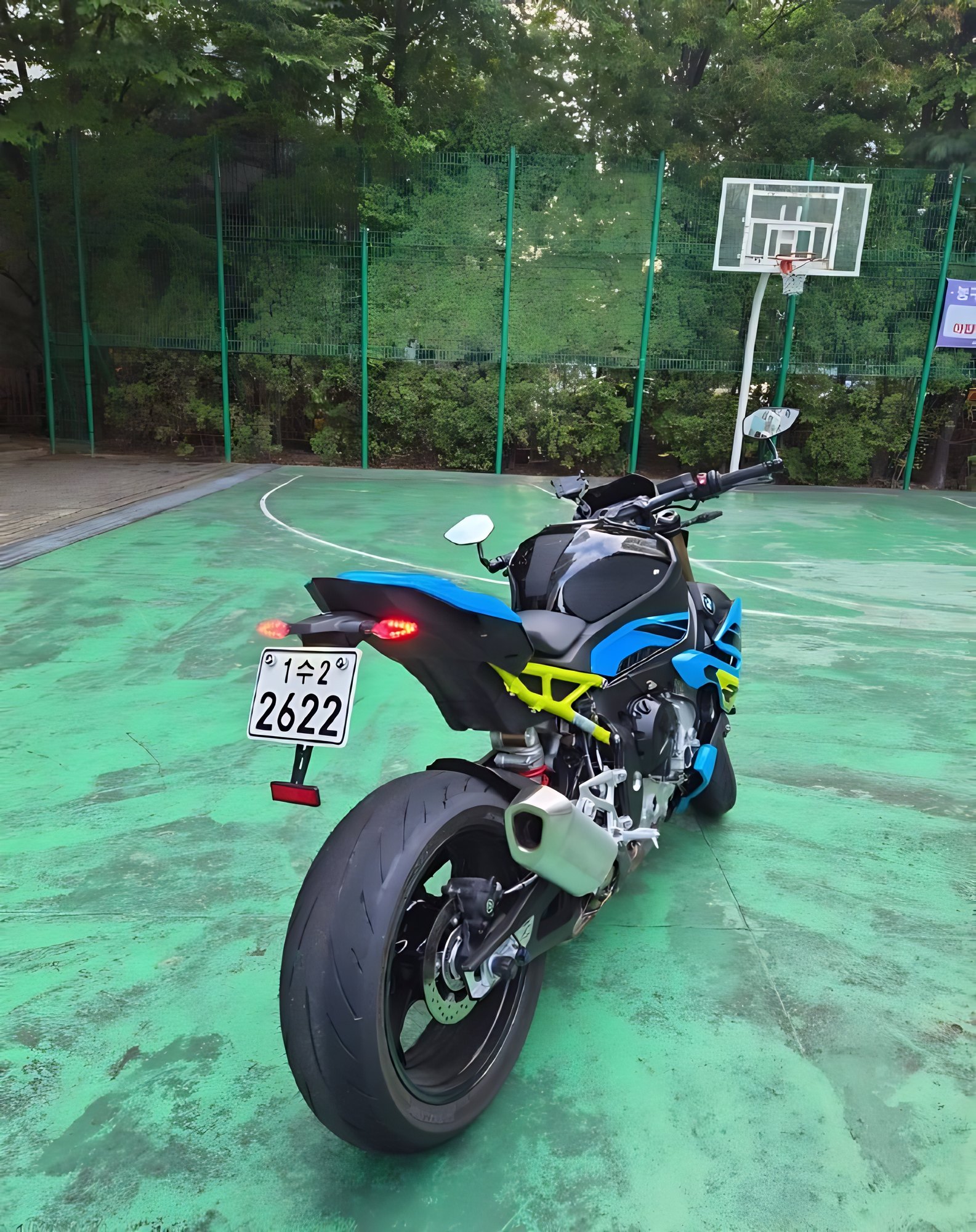 BMW S 1000 R из Южной Кореи — фото 4 из 4