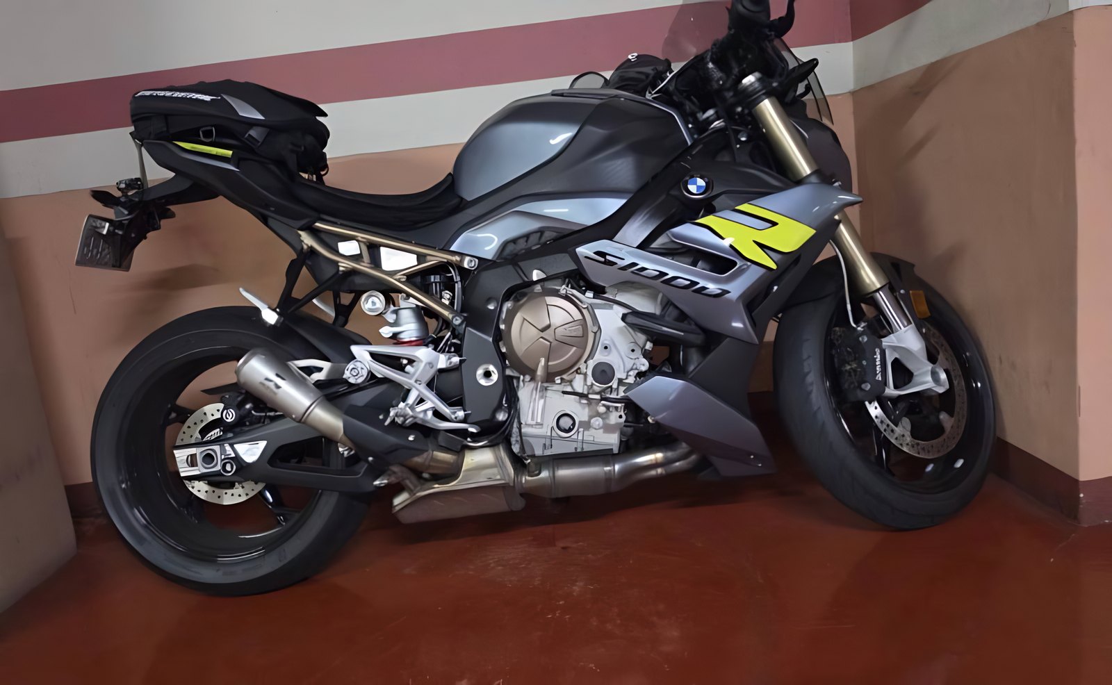 BMW S 1000 R из Южной Кореи — фото 1 из 4