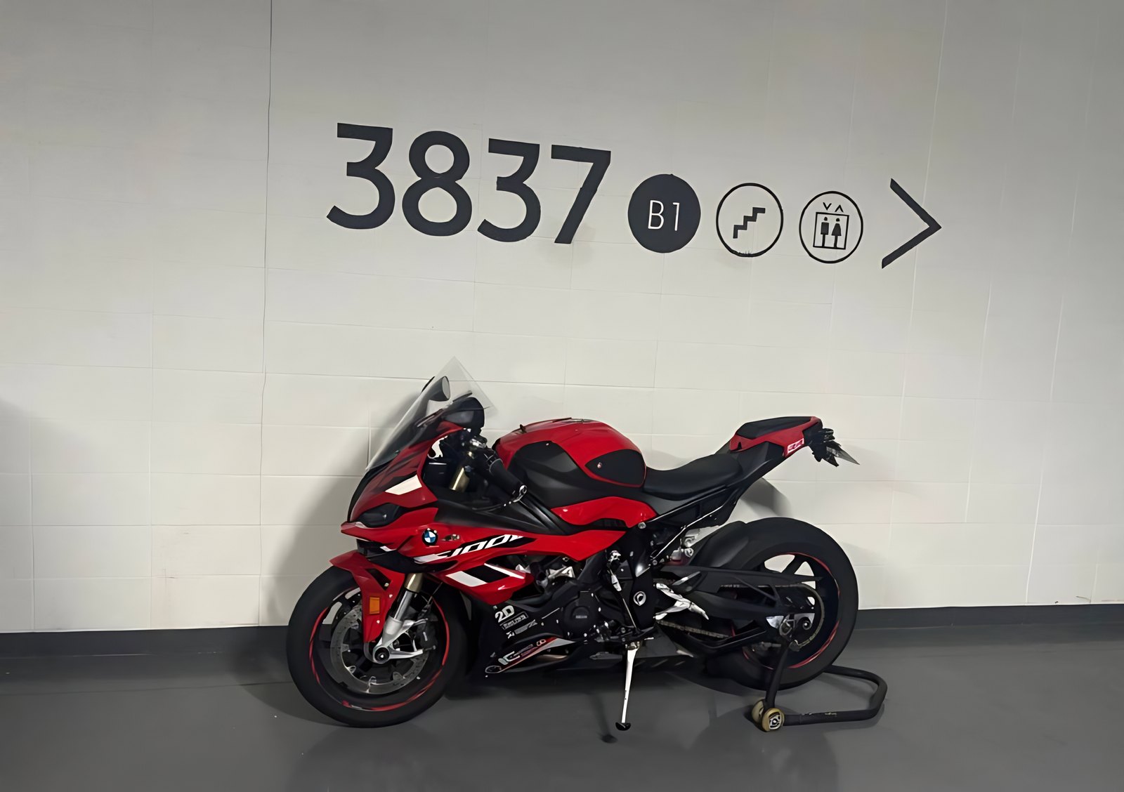 BMW S 1000 RR из Южной Кореи — фото 1 из 4