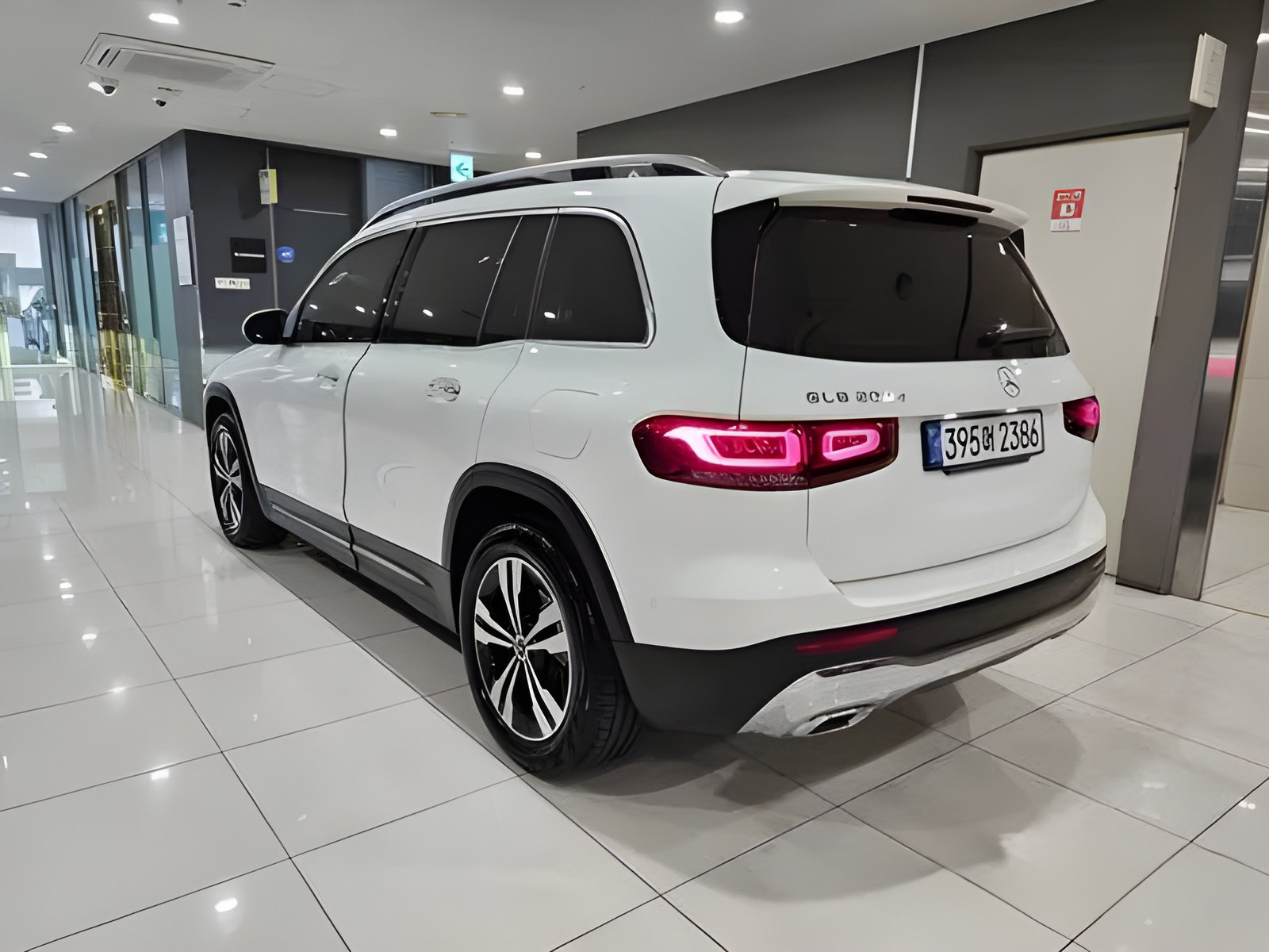 Mercedes-Benz GLB 200 d из Южной Кореи — фото 2 из 9