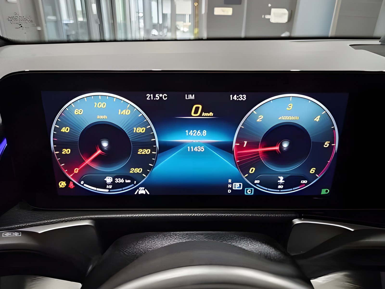 Mercedes-Benz GLB 200 d из Южной Кореи — фото 4 из 9