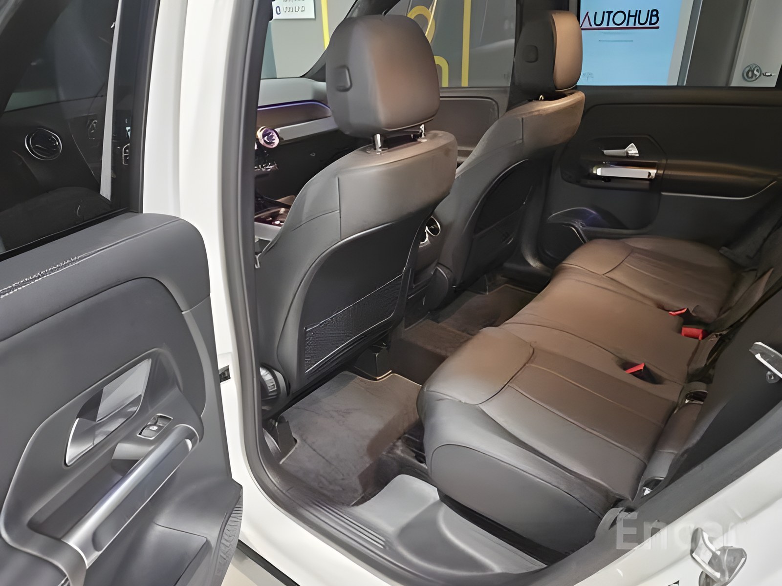 Mercedes-Benz GLB 200 d из Южной Кореи — фото 7 из 9
