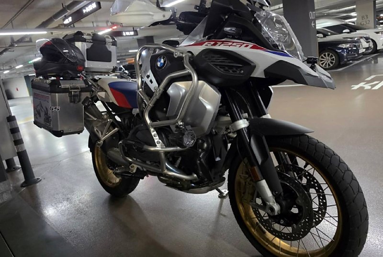 BMW R 1250 GS Adventure HP из Южной Кореи — фото 1 из 4