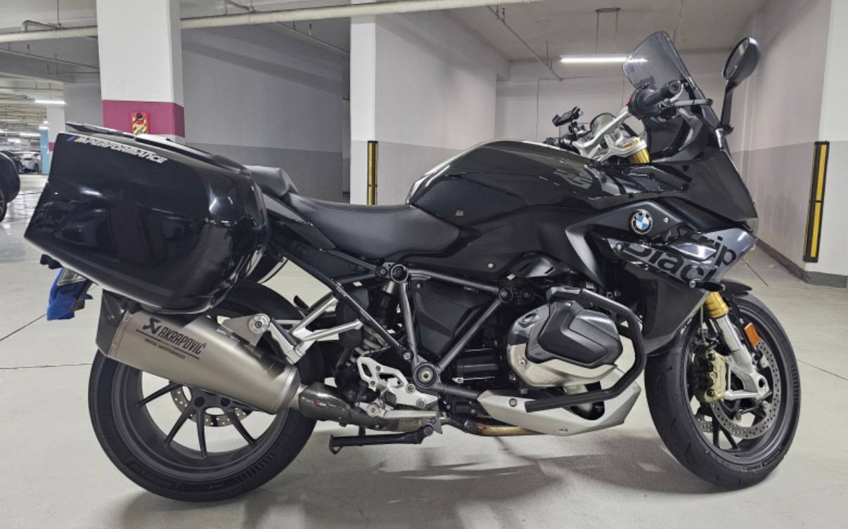 BMW R 1250 RS Triple Black из Южной Кореи — фото 1 из 4
