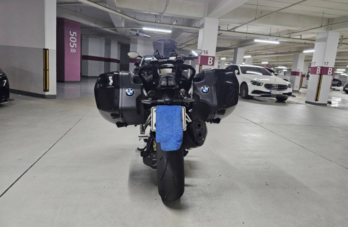 BMW R 1250 RS Triple Black из Южной Кореи — фото 4 из 4
