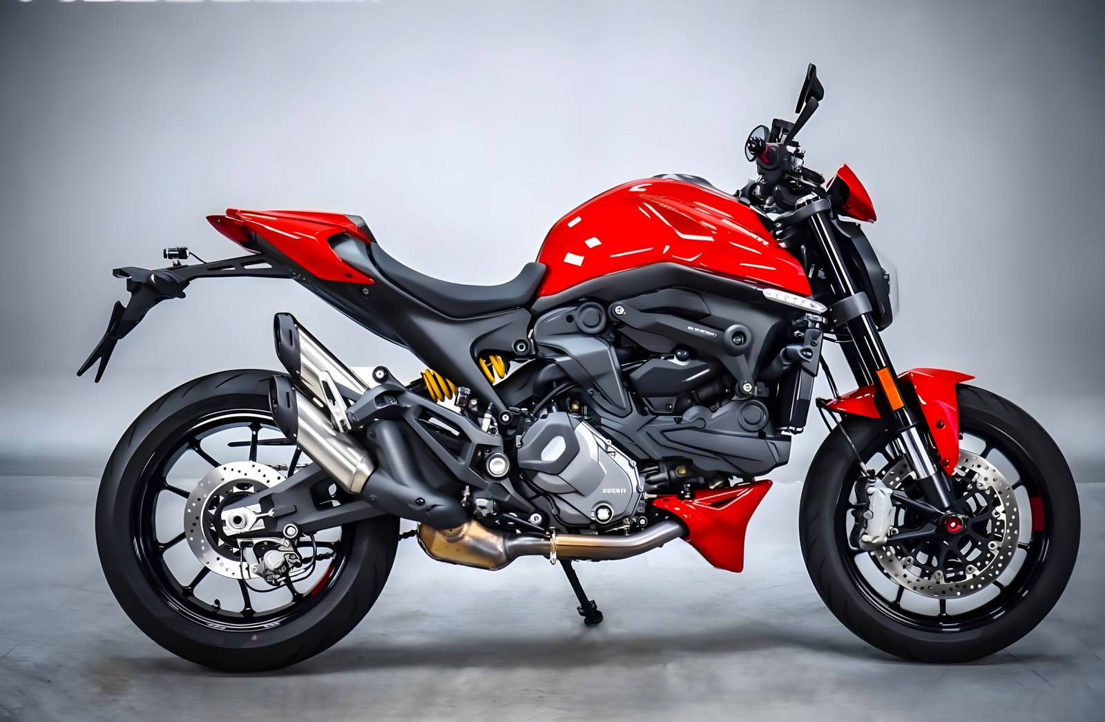 Ducati Monster 937 из Южной Кореи — фото 1 из 4