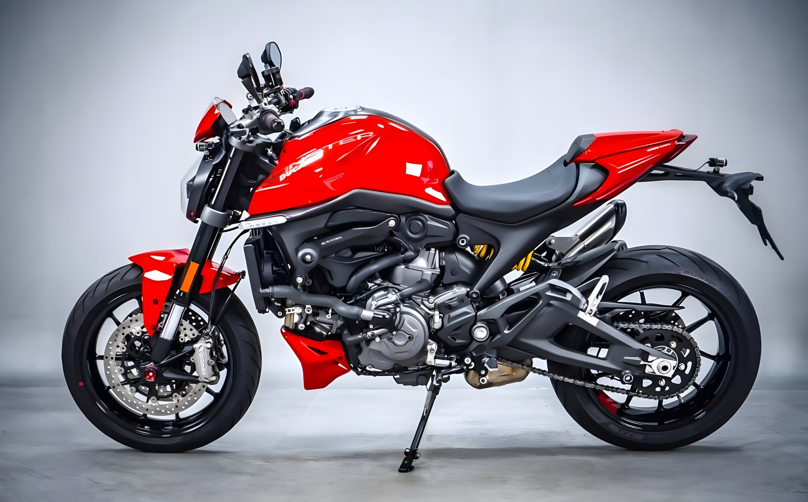 Ducati Monster 937 из Южной Кореи — фото 3 из 4