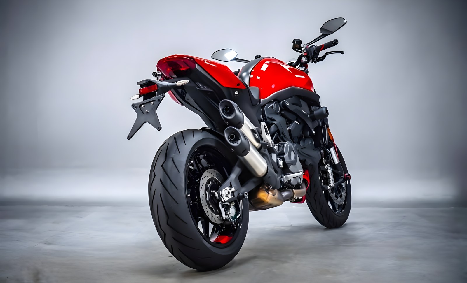 Ducati Monster 937 из Южной Кореи — фото 4 из 4