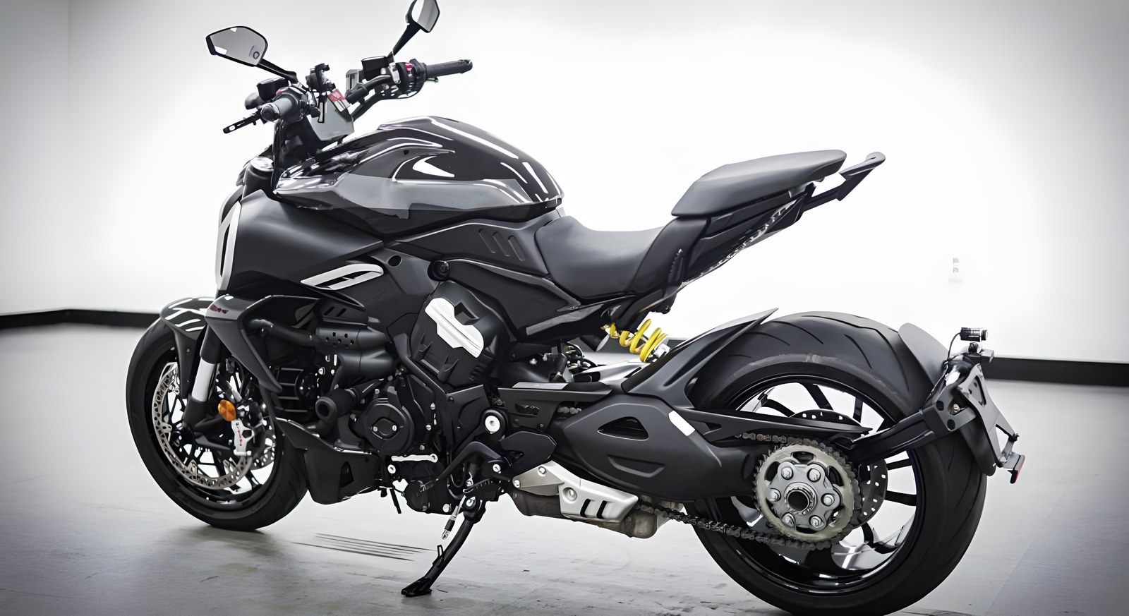 Ducati Diavel V4 из Южной Кореи — фото 4 из 4