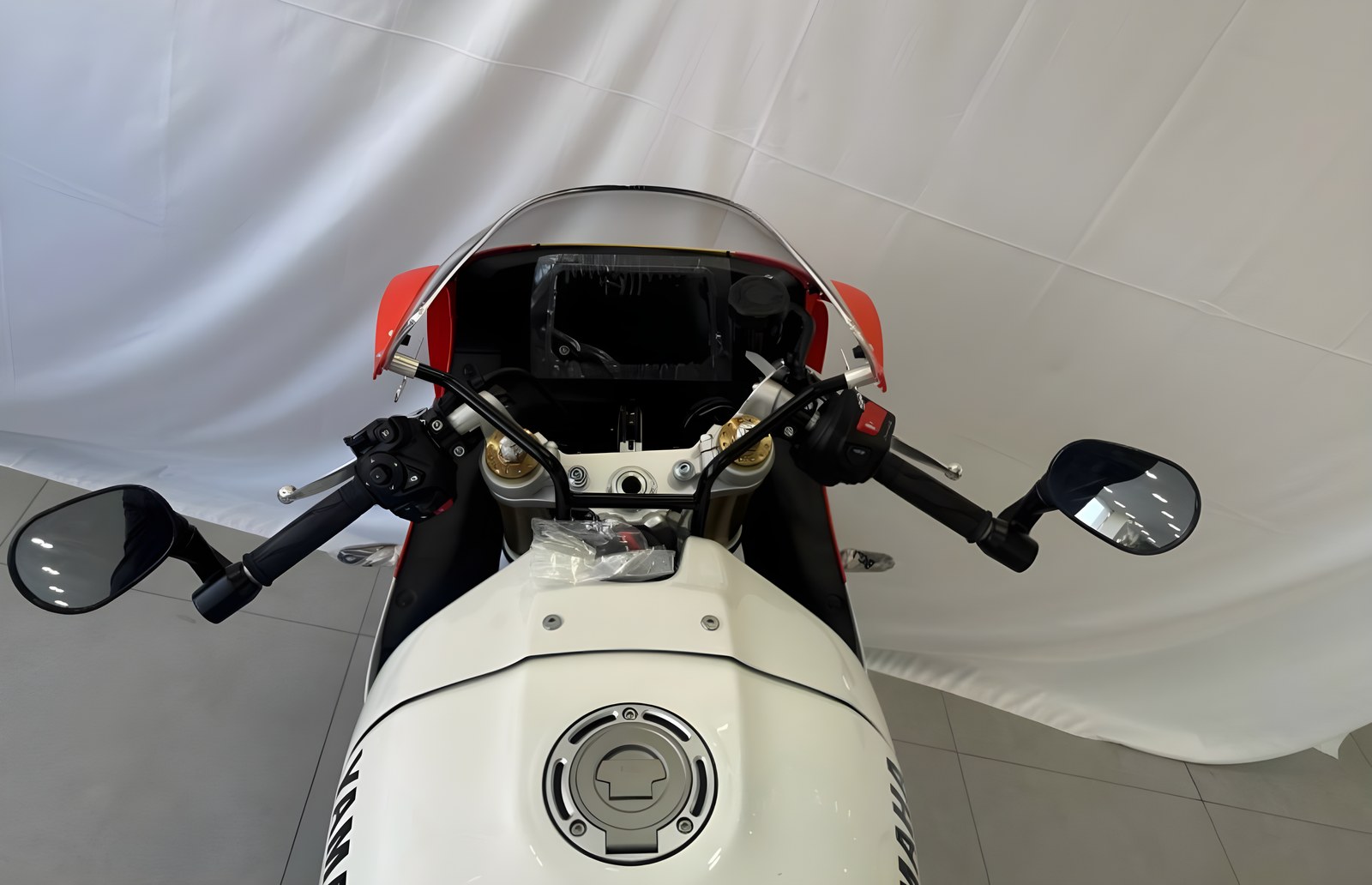 Yamaha MT-09 SP из Южной Кореи — фото 4 из 4